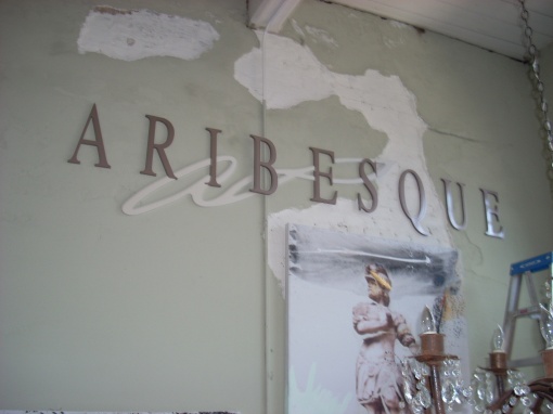 Aribesque: A new Trade Partner for Antiques by Zaar.